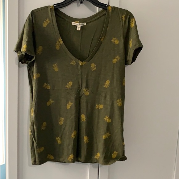 Express Tops - Express Pineapple Vneck Tshirt